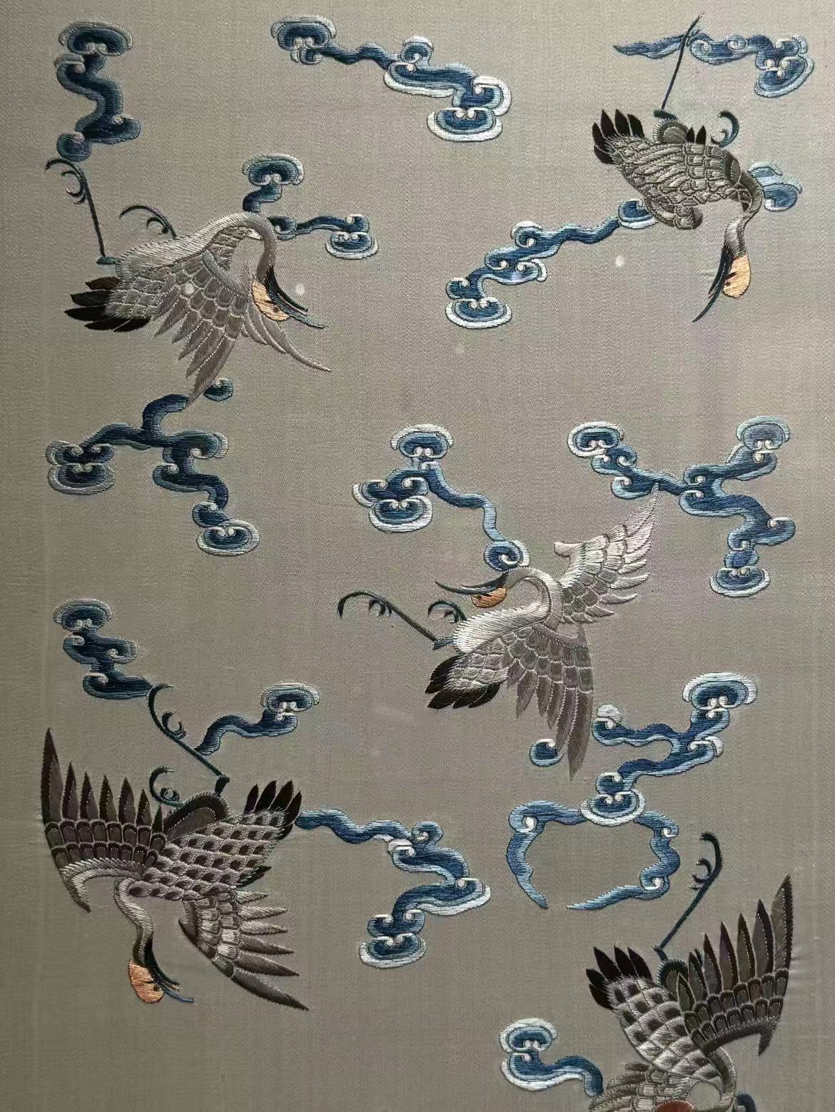 Pair of Qing-dynasty Embroidered Hanging Screens: Cranes and Clouds