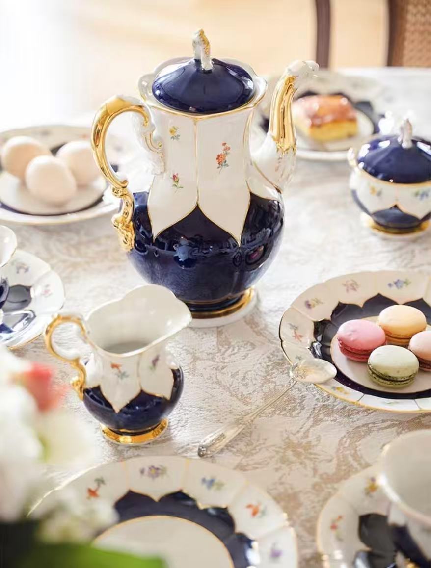Meissen B-Form Afternoon Tea Set