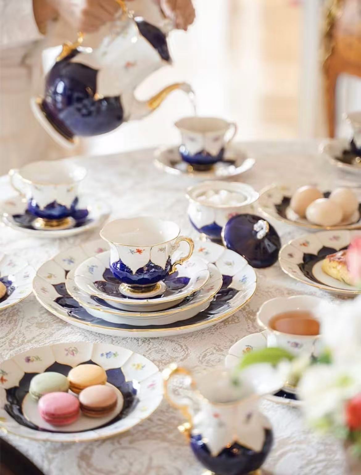 Meissen B-Form Afternoon Tea Set