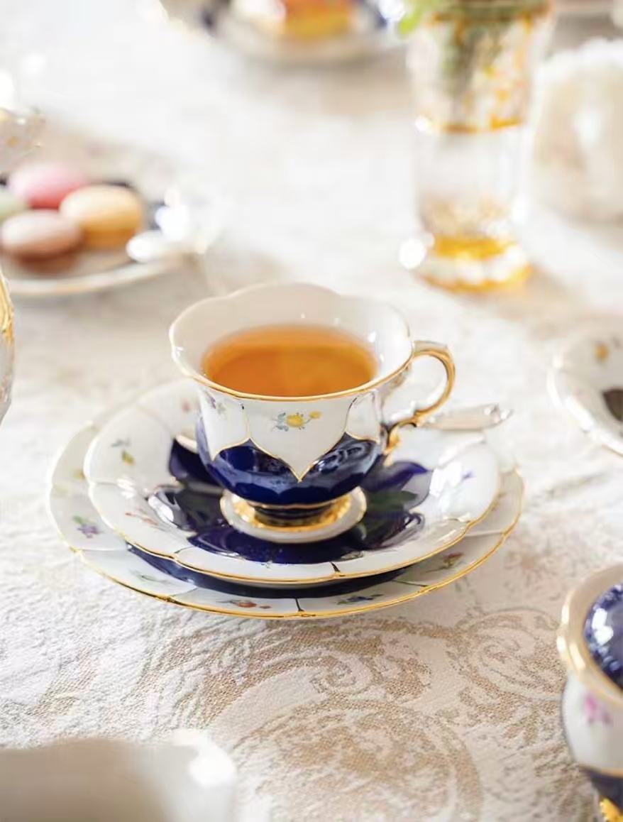 Meissen B-Form Afternoon Tea Set